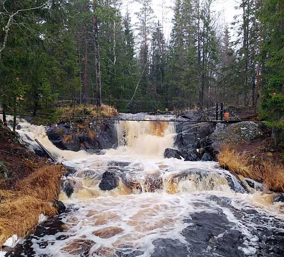 Рускеальские водопады